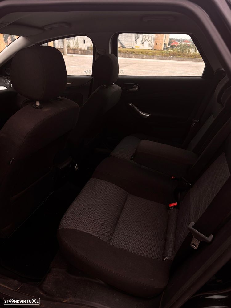 Ford Mondeo SW 1.8 TDCi Trend ECOnetic - 6