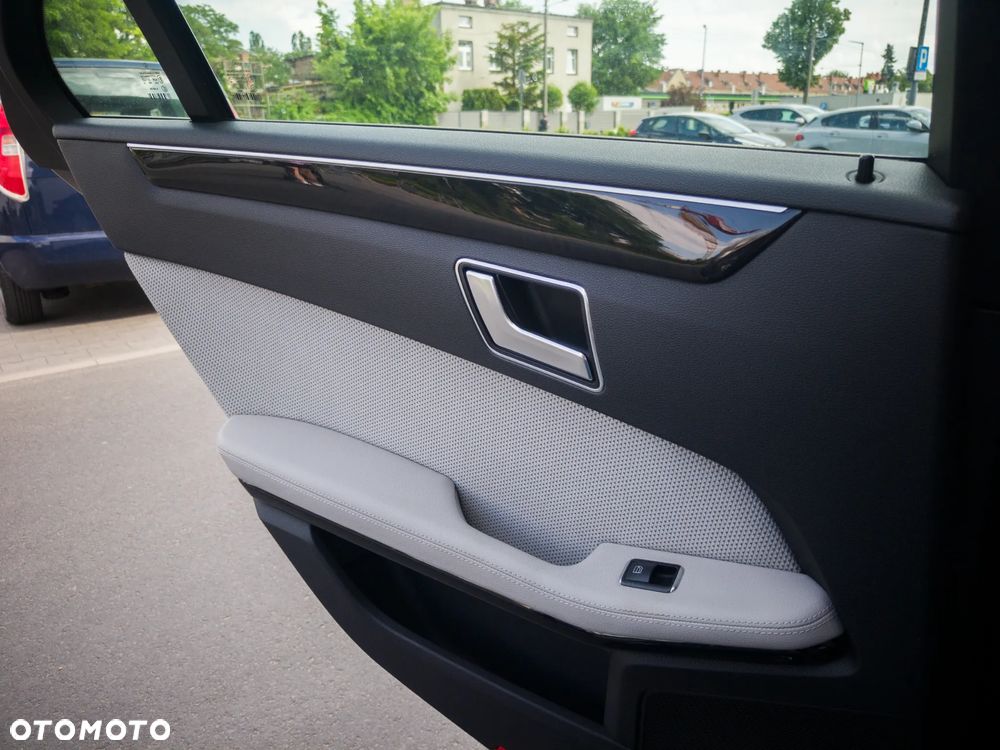 Mercedes-Benz Klasa E 220 BlueTEC 9G-TRONIC Avantgarde - 33