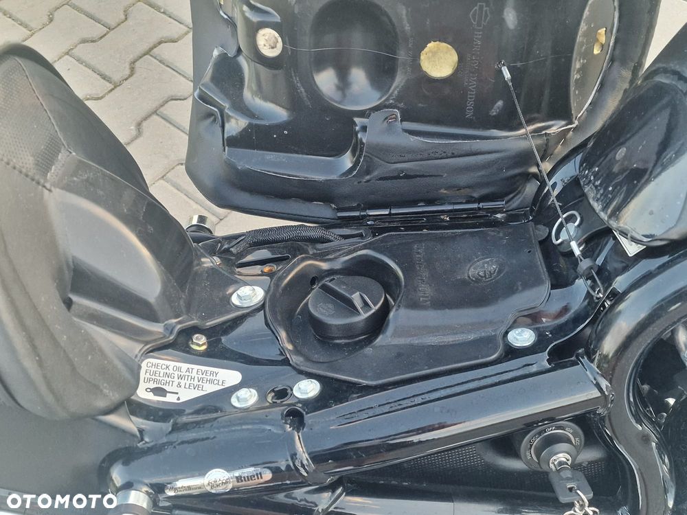 Harley-Davidson V-Rod Street Rod - 8