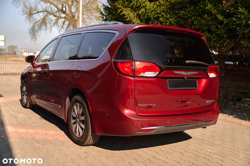 Chrysler Pacifica - 10