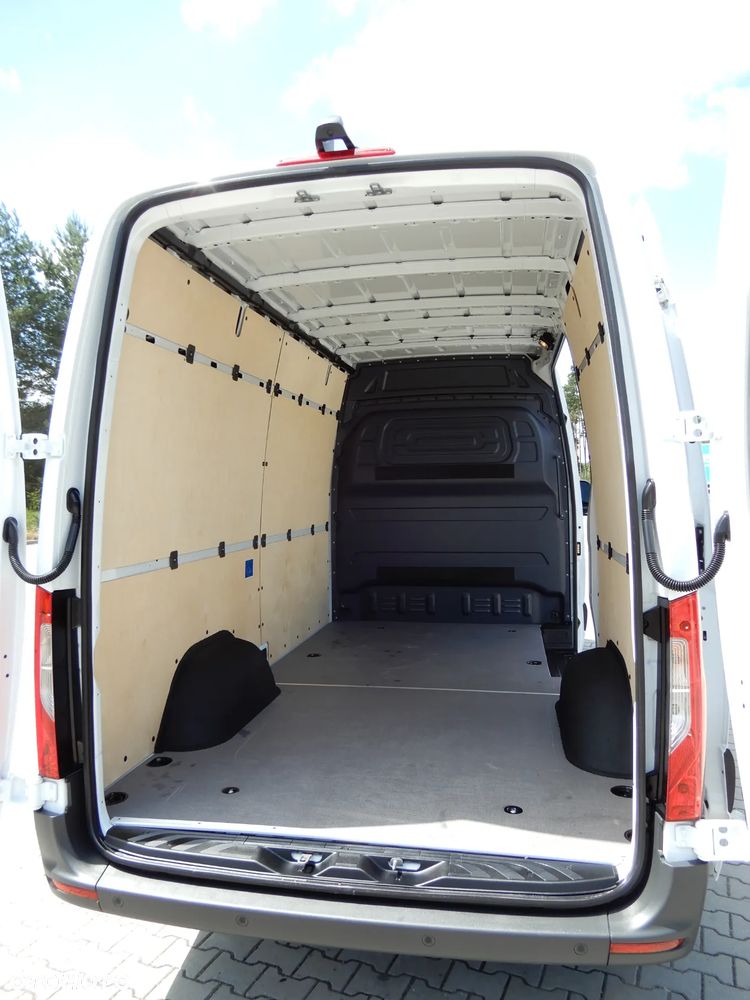 Mercedes-Benz Sprinter 317 CDI 170 Km L2H2 Furgon Blaszak Rozstaw Osi 3665 mm Serwis ASO Stan Jak Nowy UNIKAT - 20