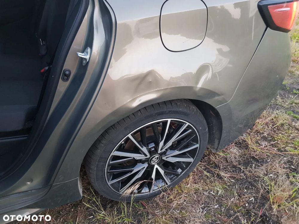 Toyota Corolla - 17