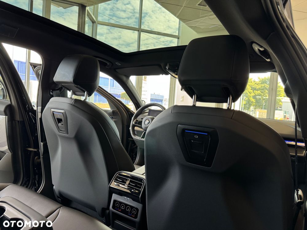 BMW Seria 5 520d xDrive - 37