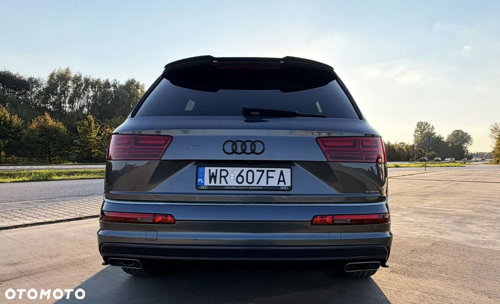 Audi Q7 - 7