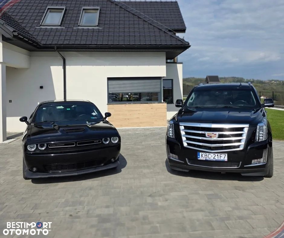 Cadillac Escalade - 8
