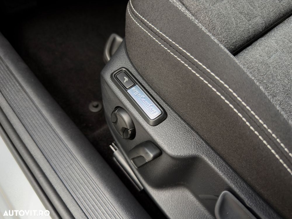 Volkswagen Passat 2.0 TDI SCR Business - 39