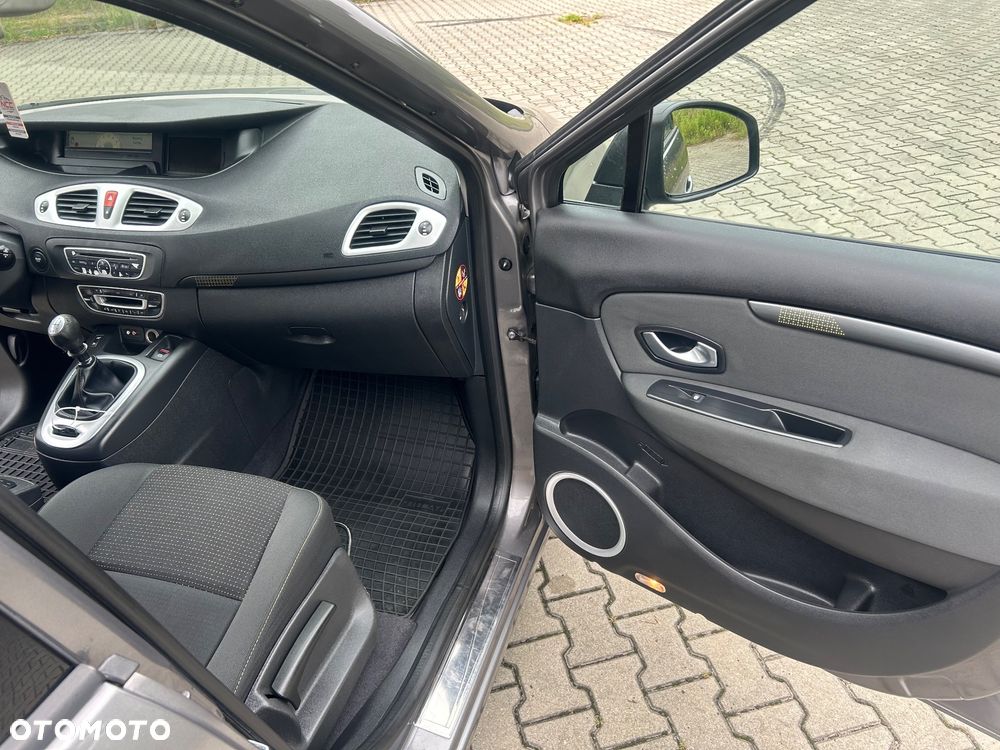 Renault Scenic 1.9 dCi Expression - 21