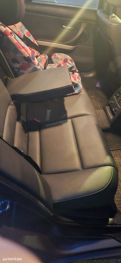 BMW Seria 3 318d - 14