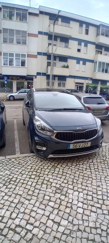 Kia Carens 1.7 CRDi ISG TX Aut. - 3