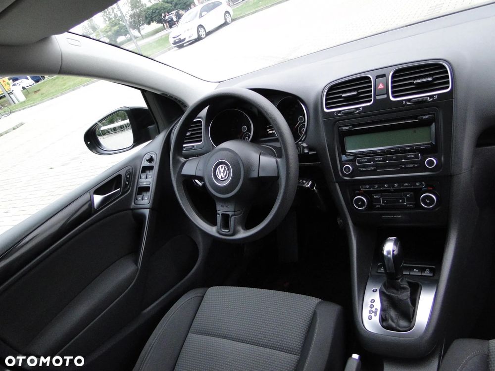 Volkswagen Golf 2.0 TDI DPF BlueMotion Technology DSG Comfortline - 8
