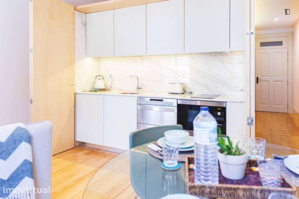Apartamento com 1 quartos - localizado em Cedofeita Porto - Grande imagem: 3/12