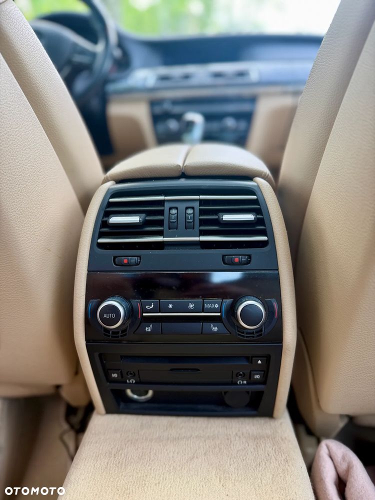 BMW Seria 7 - 11