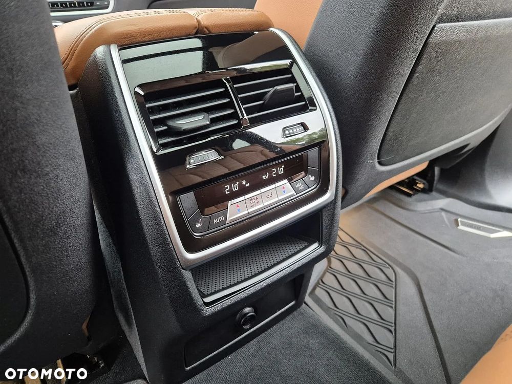 BMW X5 xDrive40i sport - 9