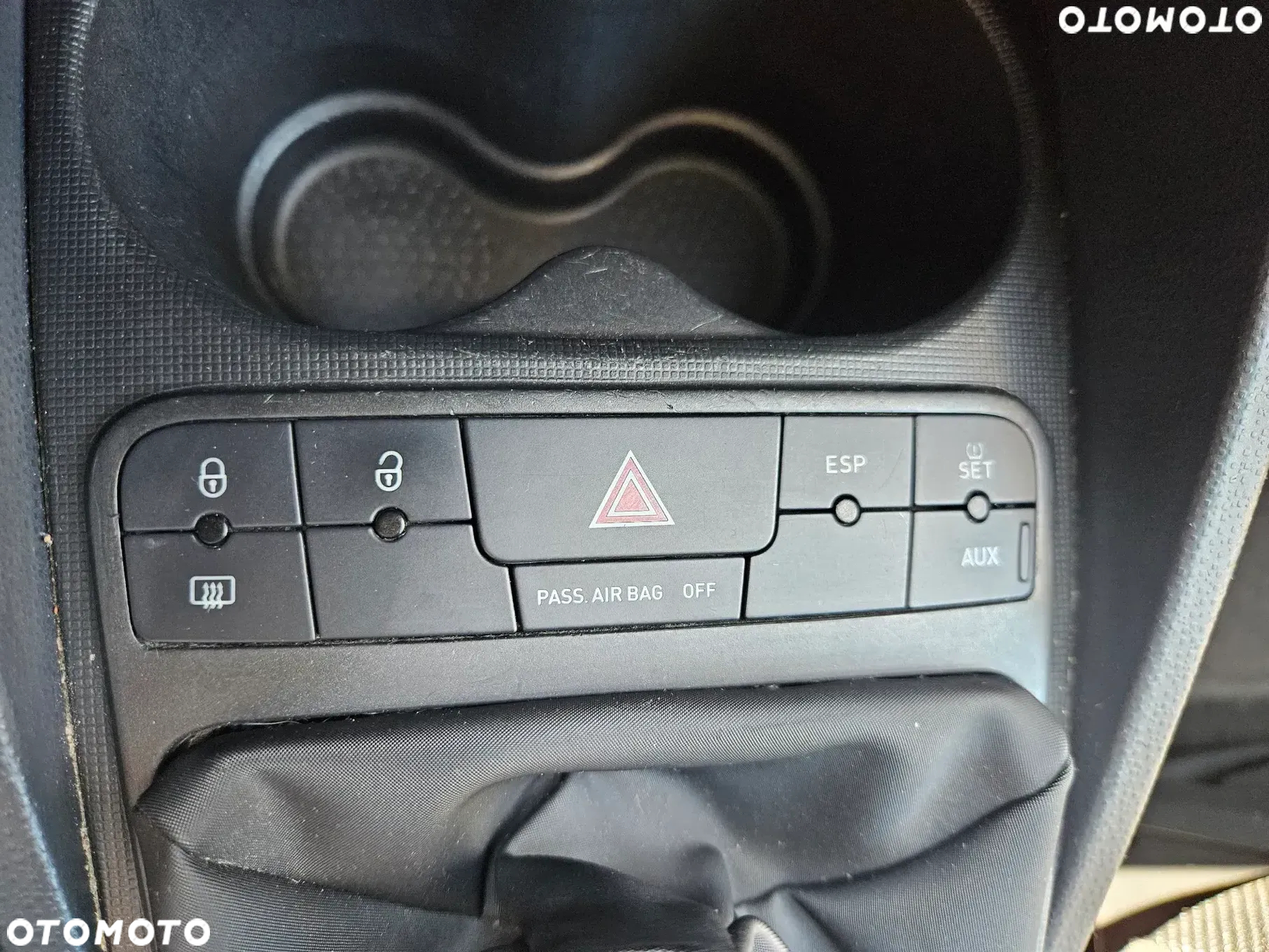 Seat Ibiza SC 1.6 16V Sport - 18