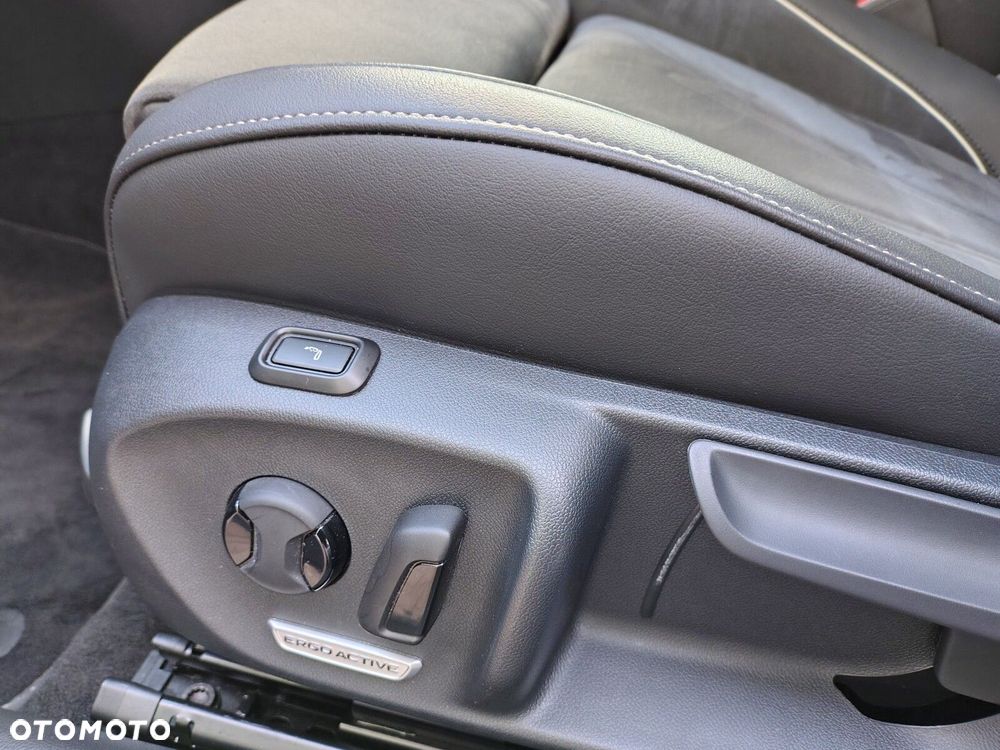 Volkswagen Passat 2.0 TDI SCR Style DSG - 25