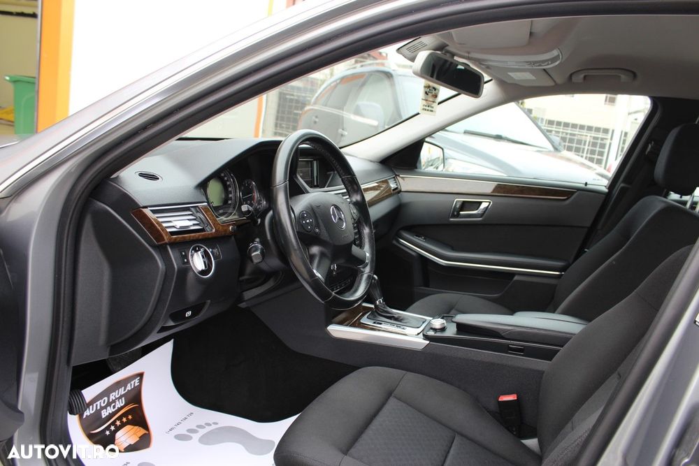 Mercedes-Benz E - 12