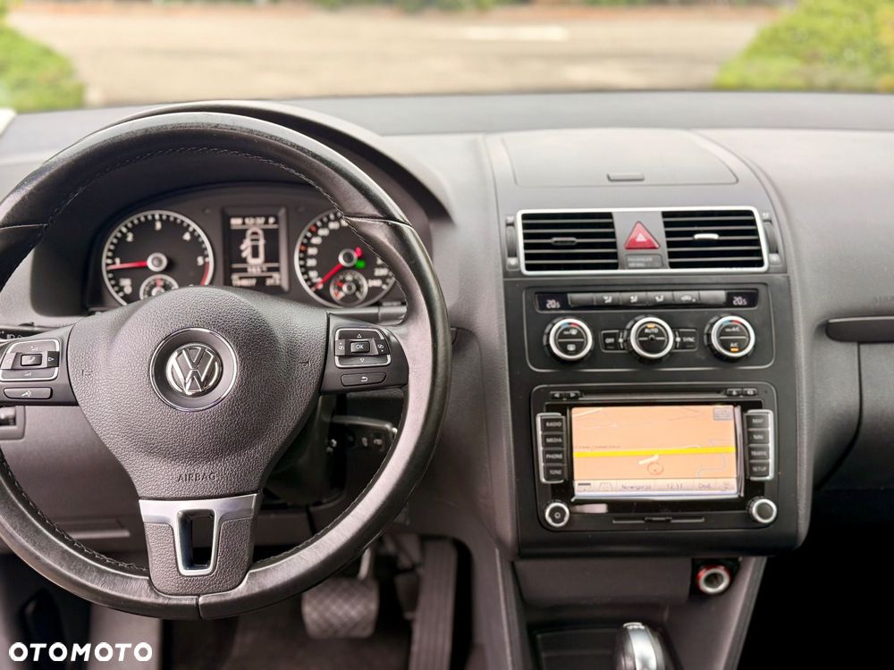 Volkswagen Touran - 6