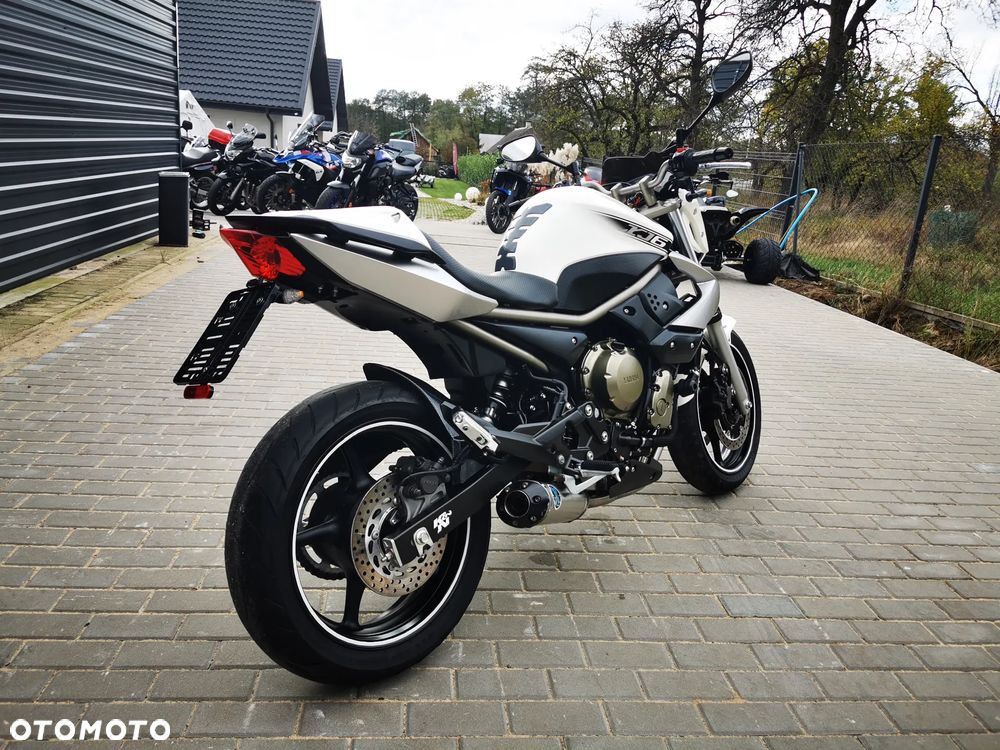 Yamaha XJ - 6