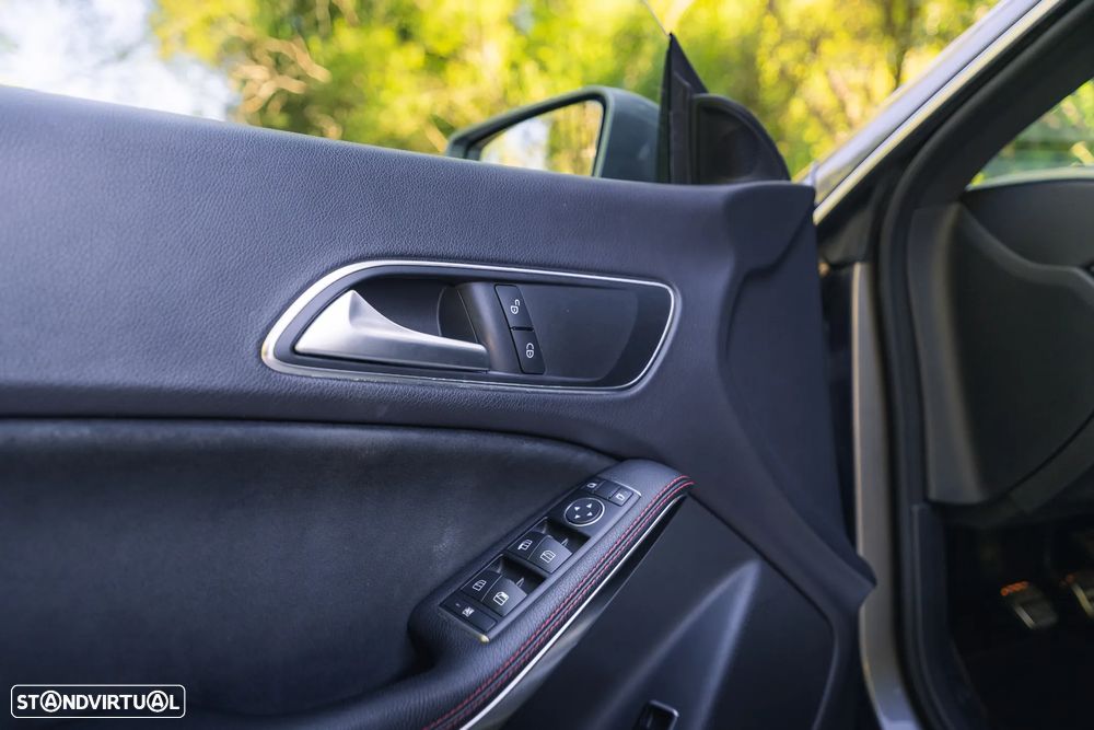 Mercedes-Benz CLA 200 CDI AMG Line - 19
