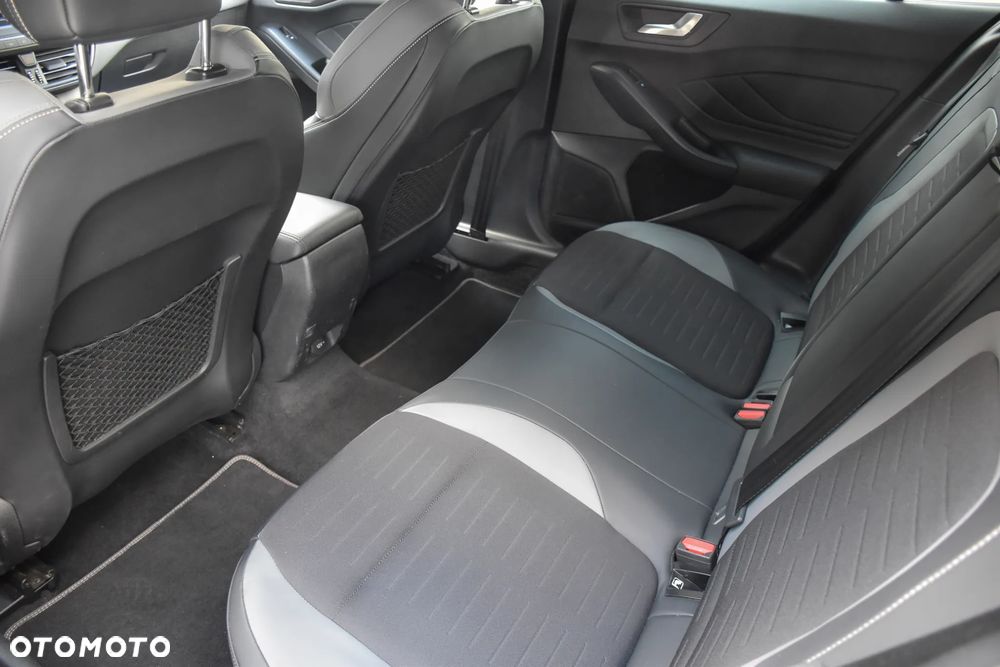 Ford Focus 2.0 EcoBlue ST X - 37