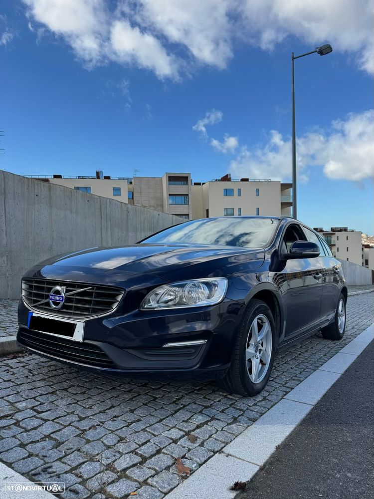 Volvo V60 2.0 D2 Kinetic - 1