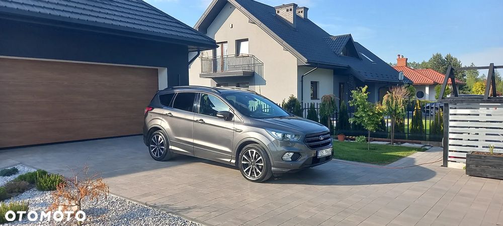 Ford Kuga - 2