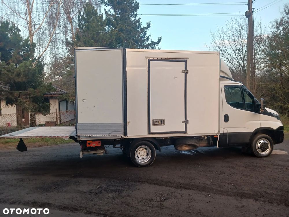 Iveco Daily 35C14 2.3 140 KM 2018r SALON Izoterma Chłodnia Mroźnia Agregat zasilanie zew. 250 tyś km - 14