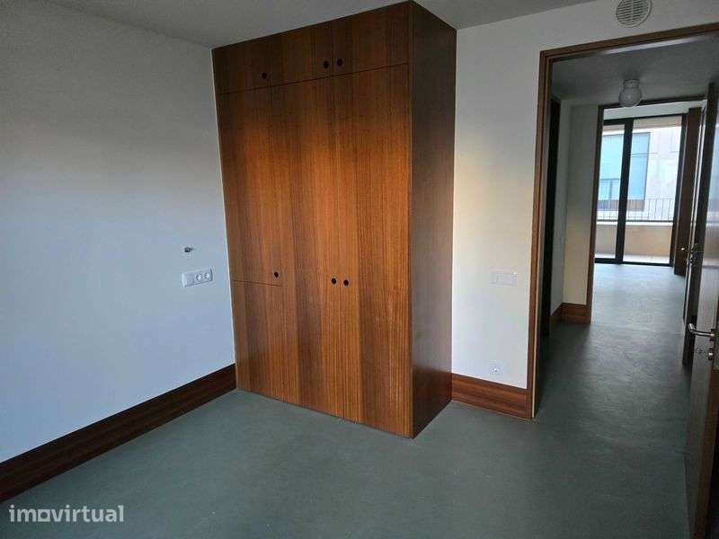 Aluga-se T1, c/garagem, Edf. Pharmacia, Igreja Cedofeita - Grande imagem: 4/7