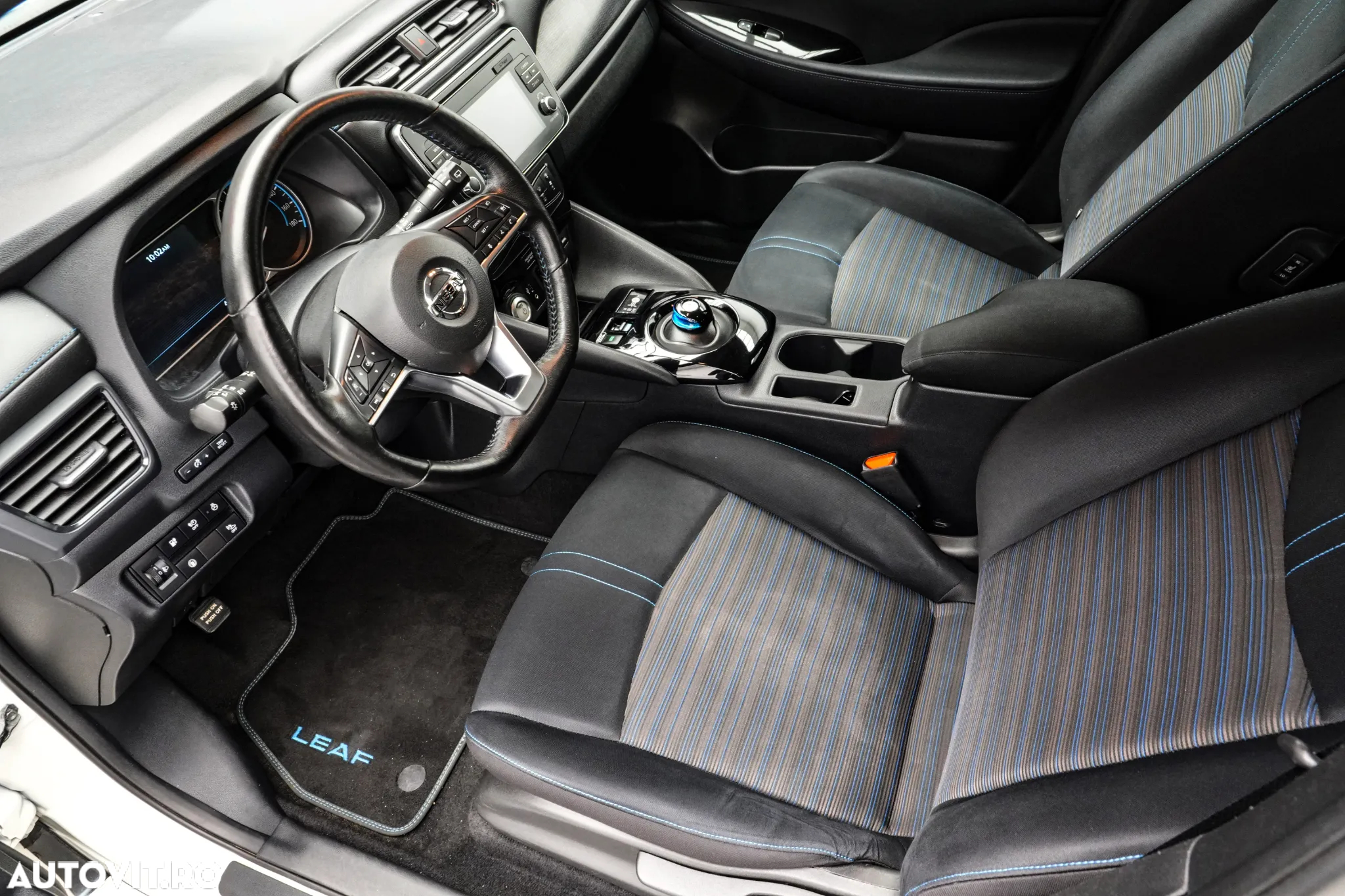 Nissan LEAF N-Connecta - 12