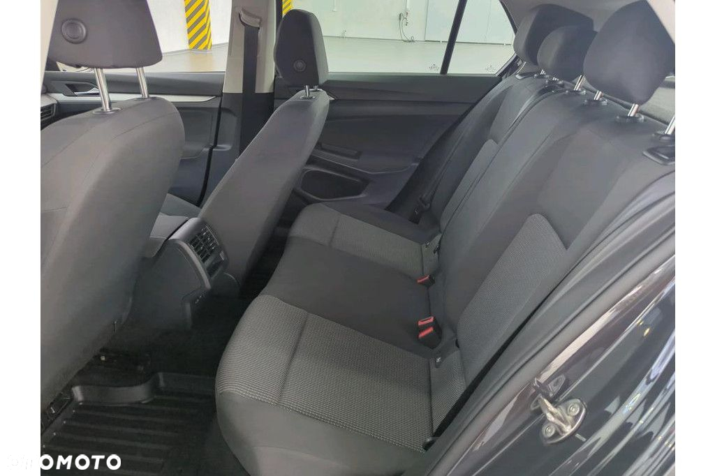 Volkswagen Golf VIII 1.0 TSI - 9