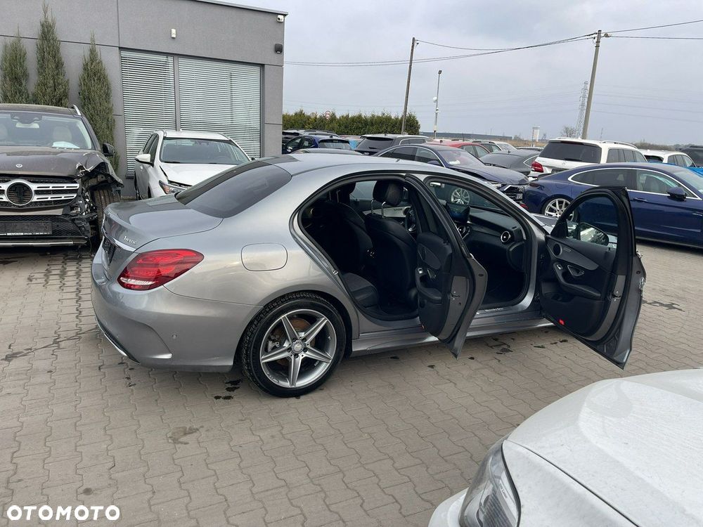 Mercedes-Benz Klasa C 220 d 4Matic 9G-TRONIC AMG Line - 5