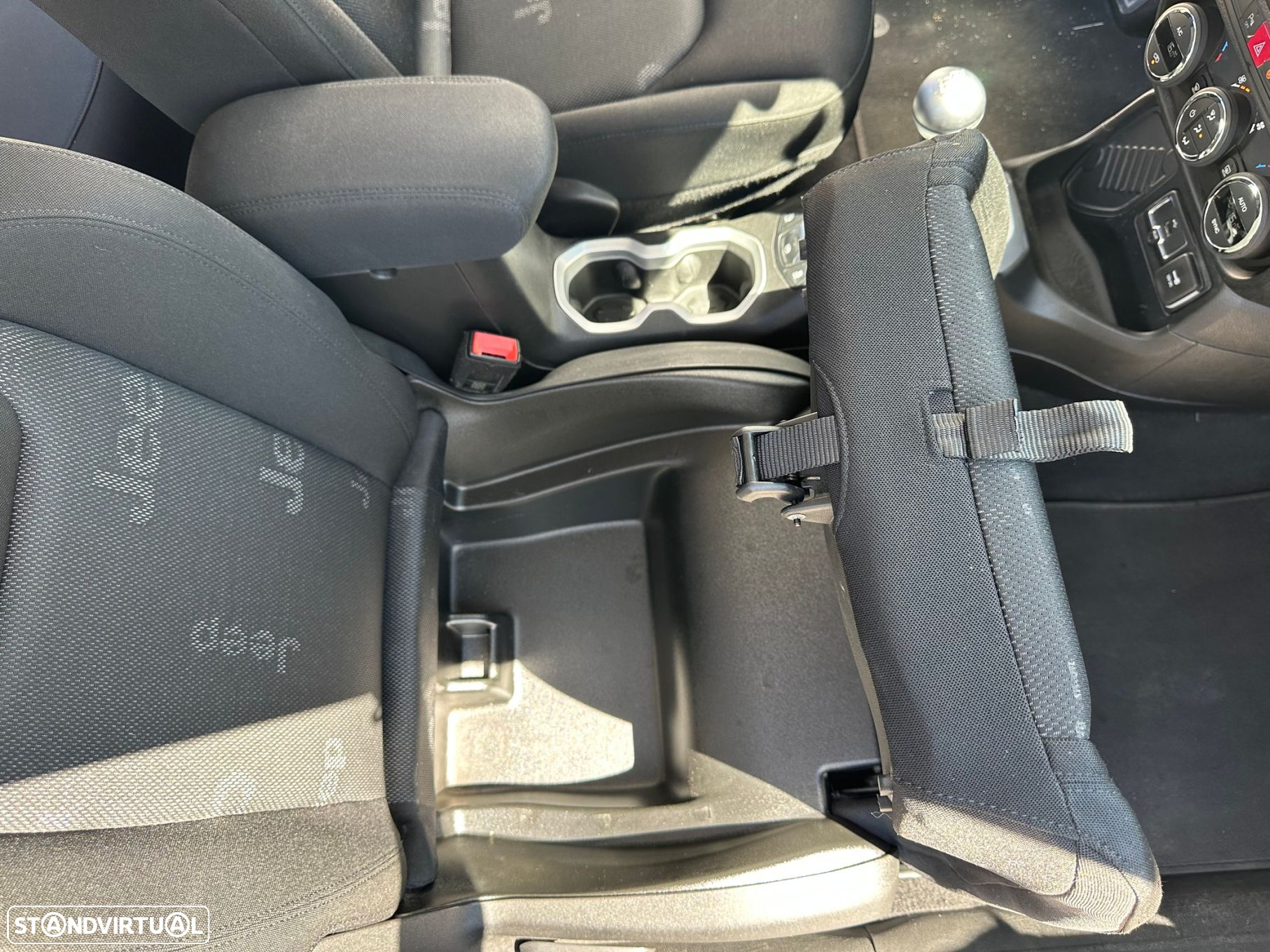 Peugeot 208 1.2 VTi Allure - 4