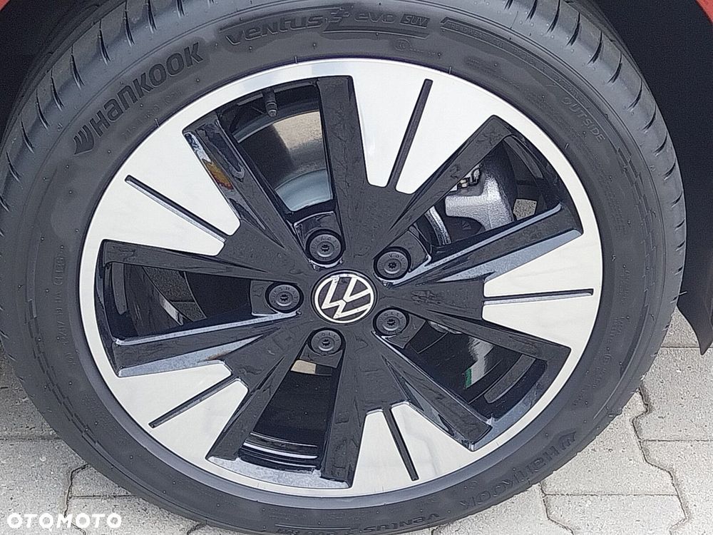 Volkswagen multivan Multivan Style L2 silnik: 2,0 l TDI SCR 110 kW / skrzynia biegów: 7-biegowa DSG rozstaw osi: 3124 mm - 16