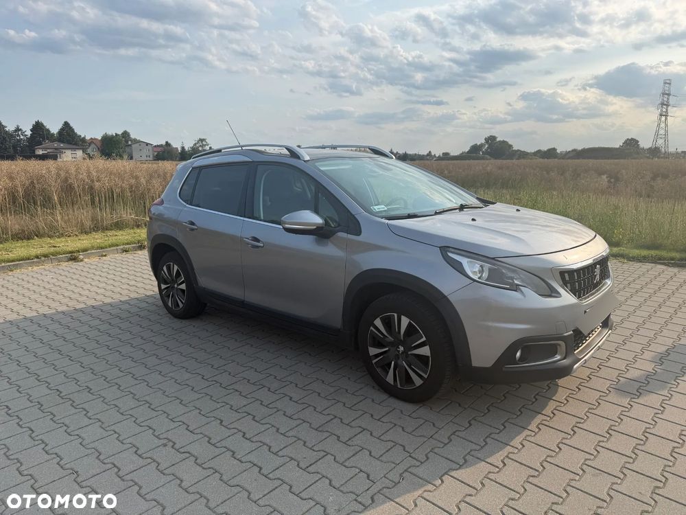 Peugeot 2008 1.2 Pure Tech Active S&S - 9