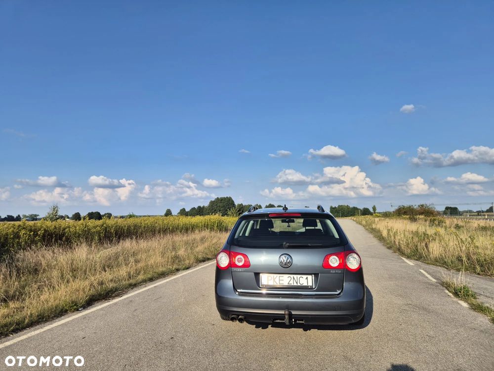 Volkswagen Passat - 17