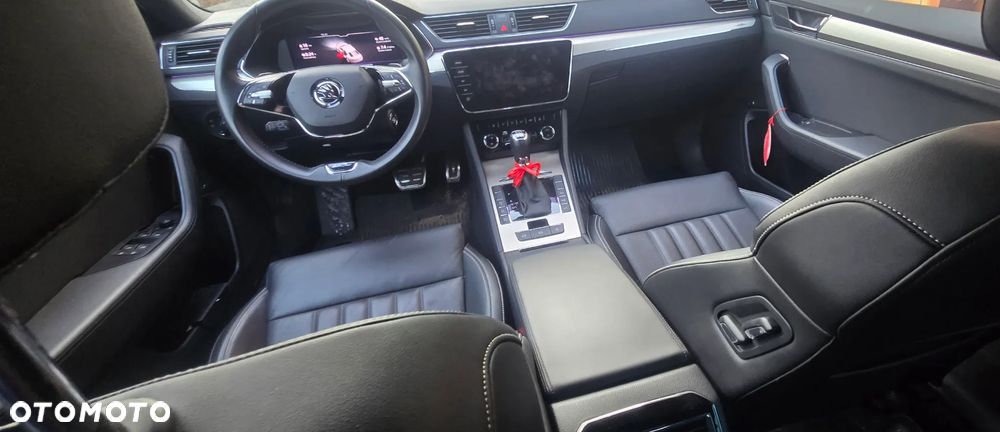 Skoda Superb 2.0 TDI SCR 4x4 L&K DSG - 3