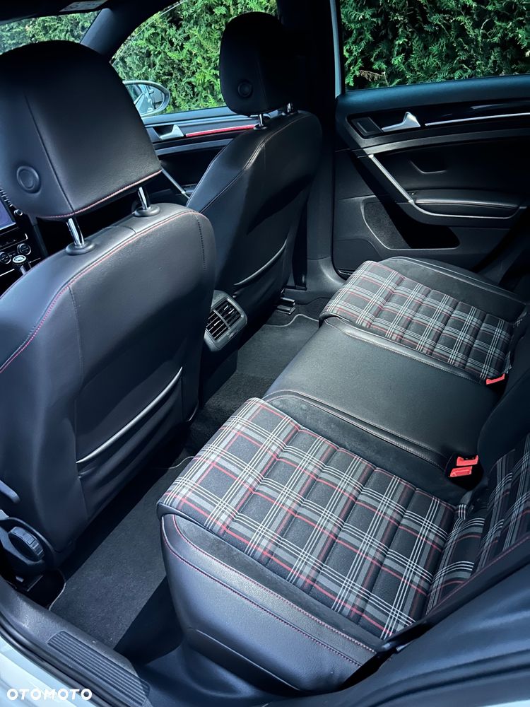 Volkswagen Golf VII 2.0 TSI BMT GTI - 19