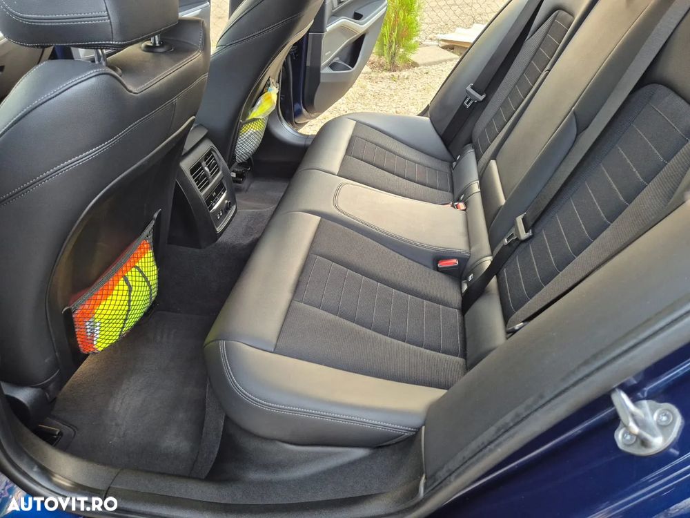 BMW Seria 3 320d Touring Aut. Advantage - 14