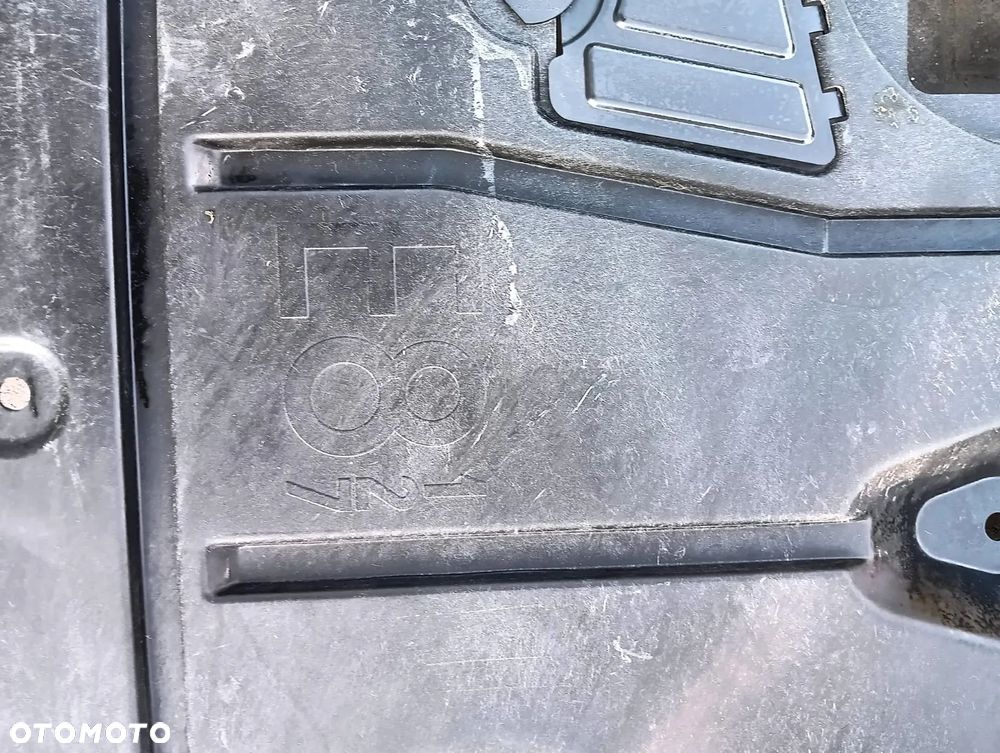 Osłona dolna silnika BMW seria 1 e81 e87 - 7