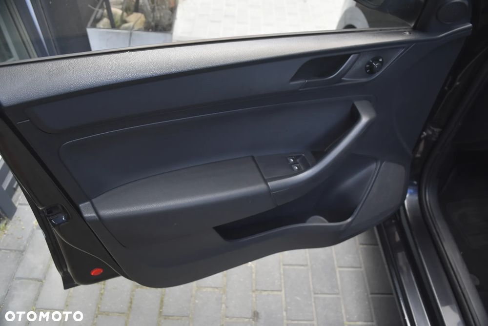 Skoda RAPID 1.6 TDI Active - 25