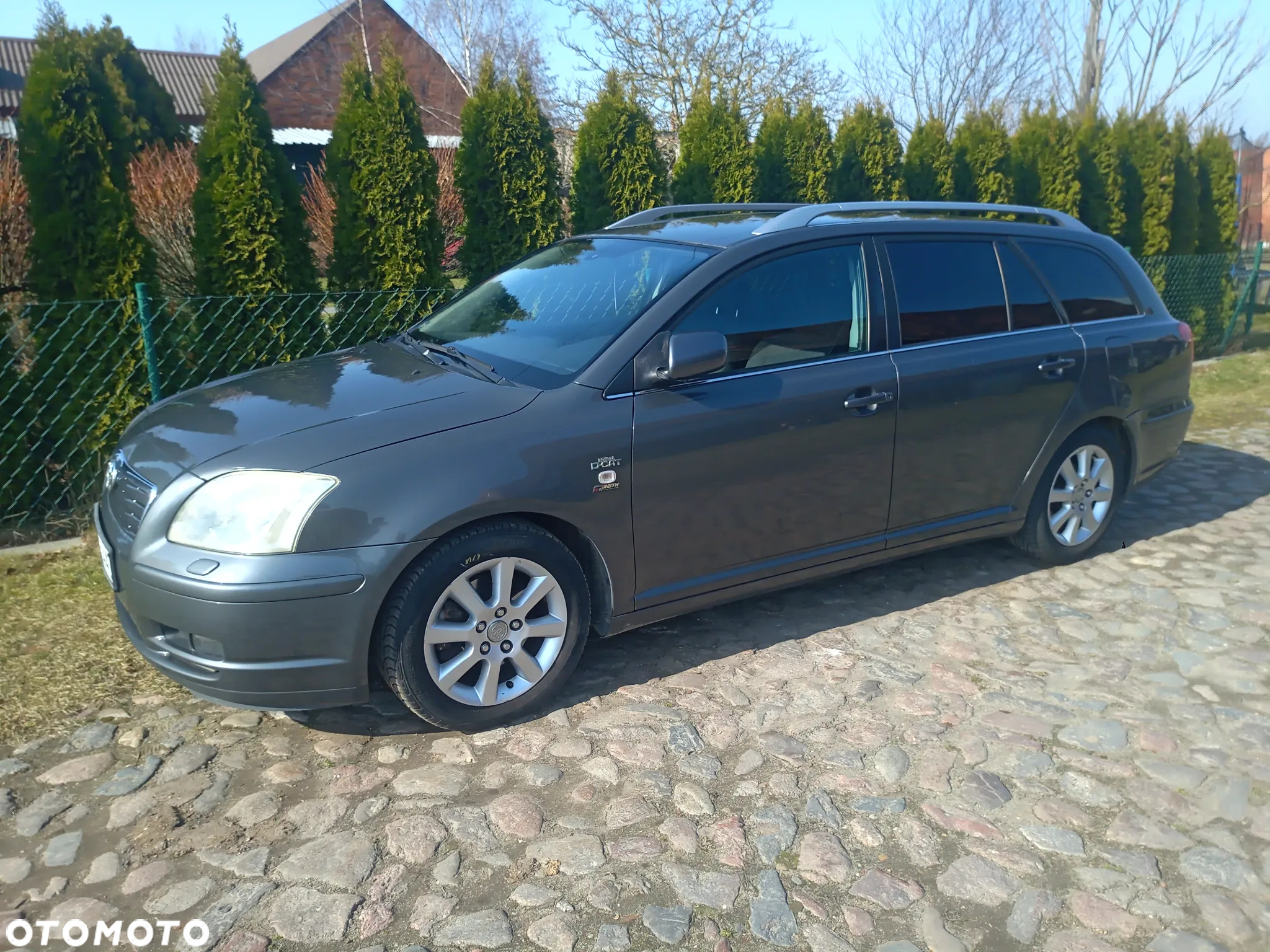 Toyota Avensis - 6