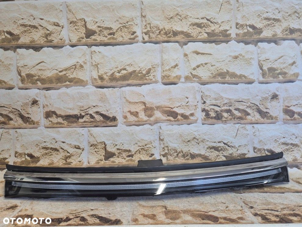 Reflektor Środek Mercedes-Benz EQS V297 A2979064700 - 2