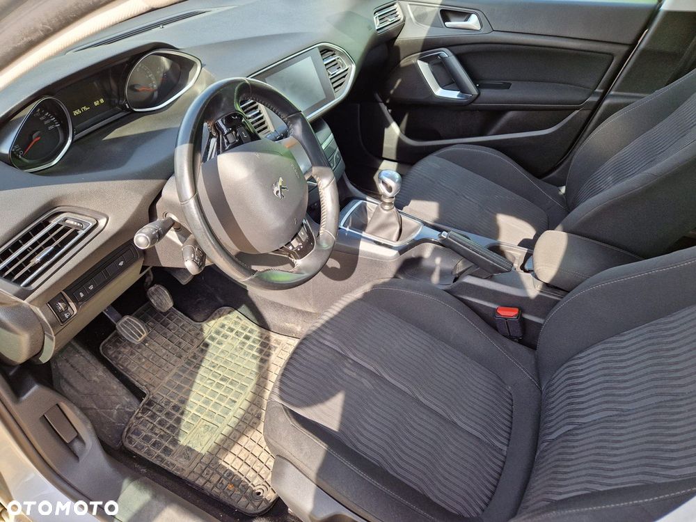 Peugeot 308 1.6 e-HDi Access S&S - 3
