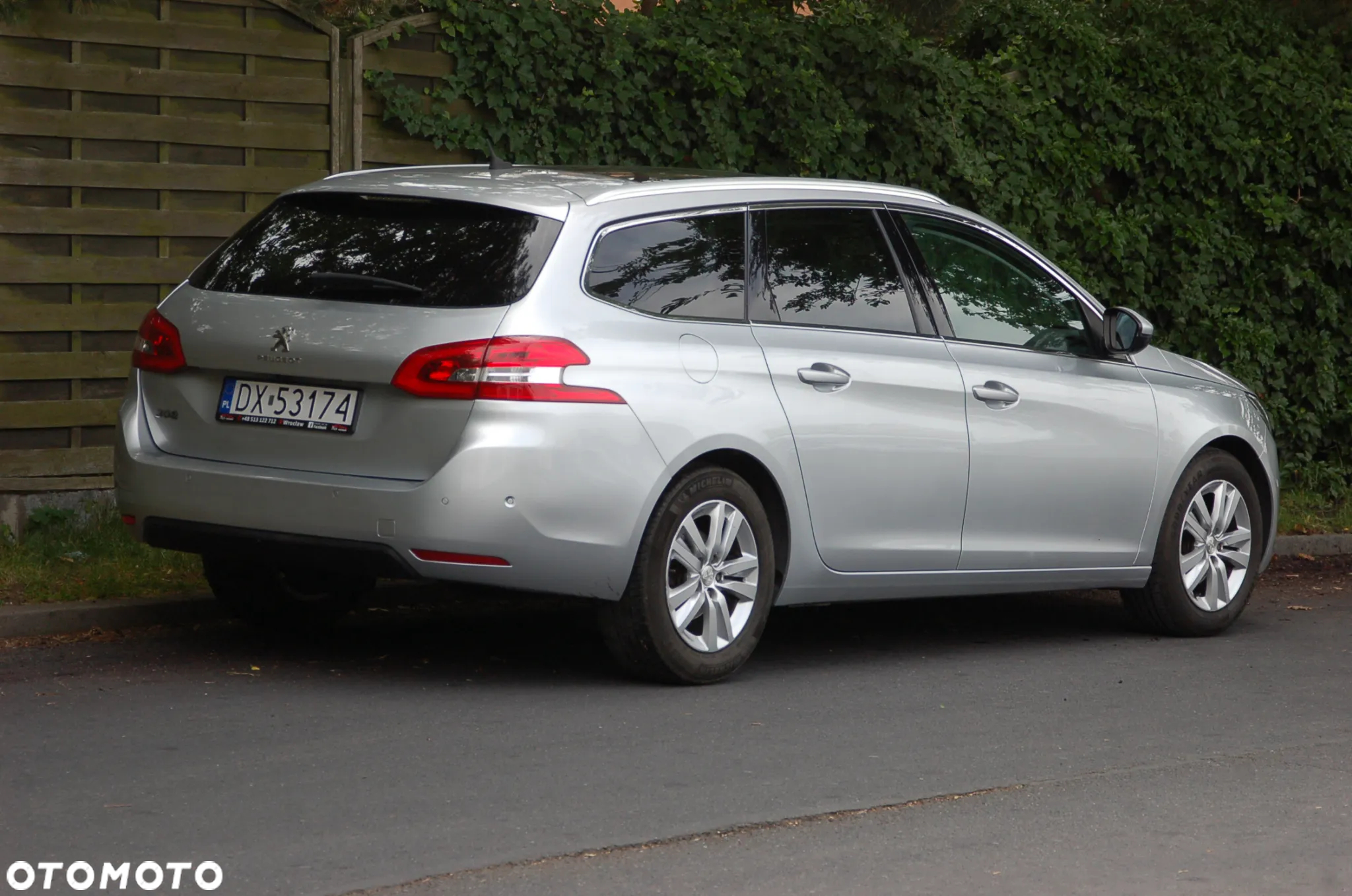 Peugeot 308 SW BlueHDi 120 EAT6 Stop & Start Allure - 28