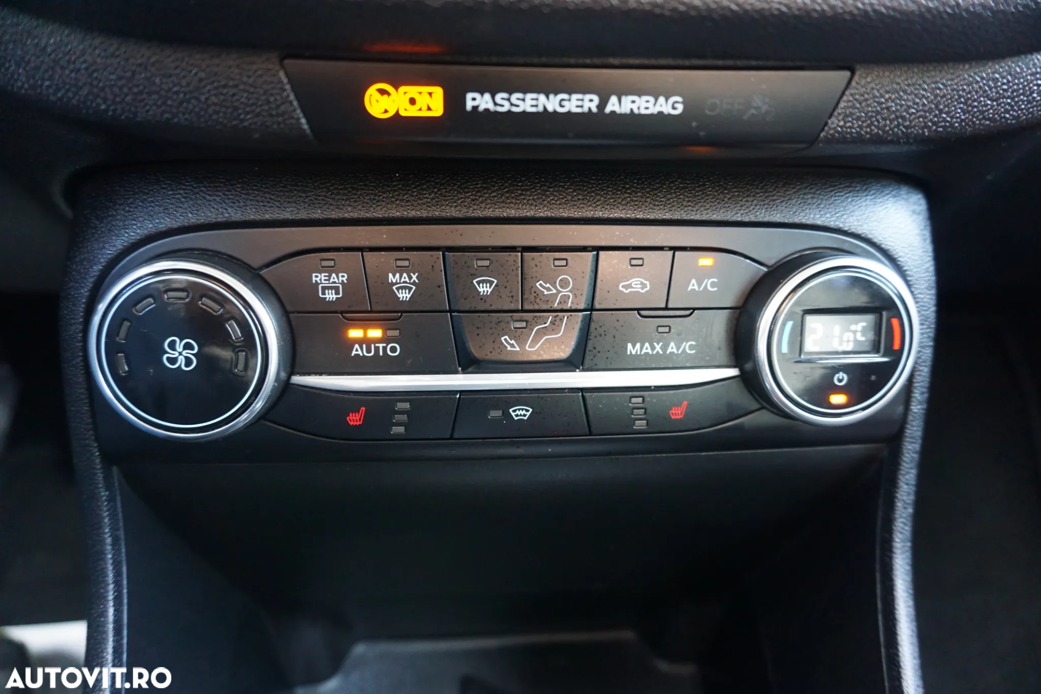 Ford Fiesta 1.0 EcoBoost Start-Stop ST-LINE - 24