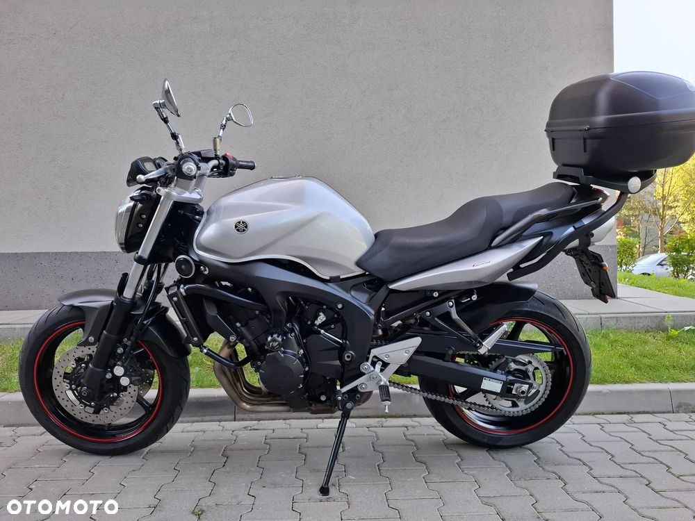 Yamaha FZ6 - 2