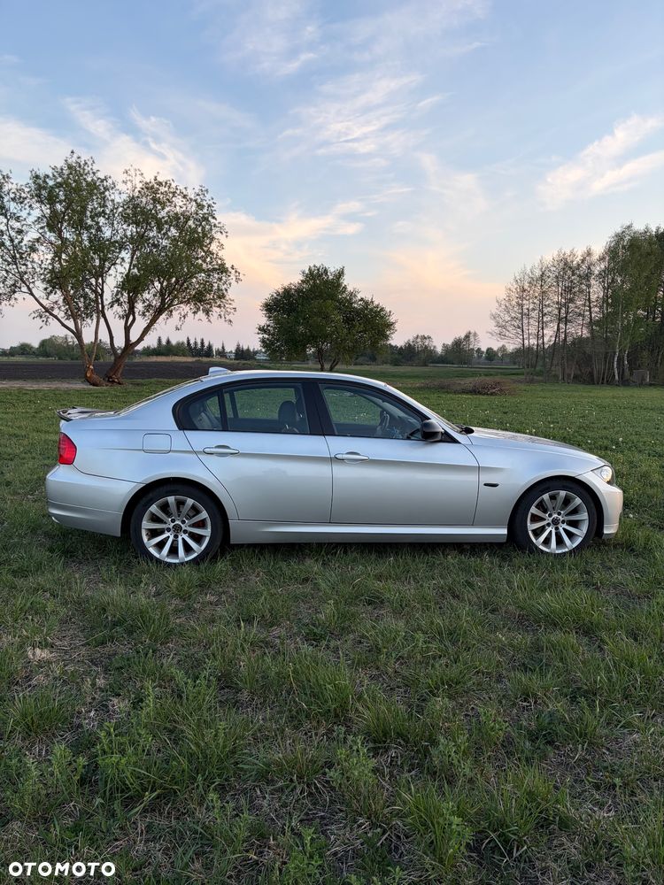 BMW Seria 3 318d - 10