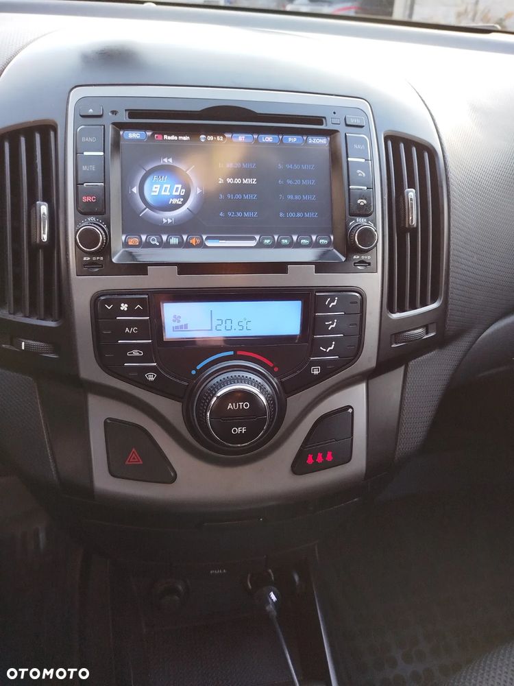 Hyundai i30 1.6 Comfort - 13