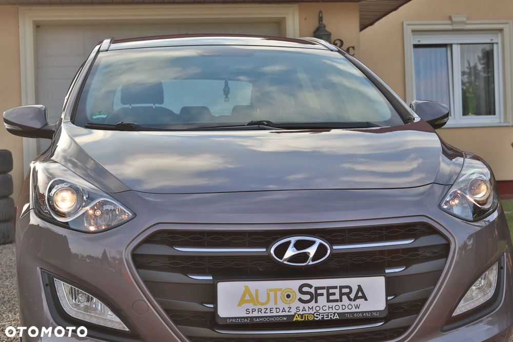 Hyundai i30 blue Kombi 1.6 GDi YES Gold - 7