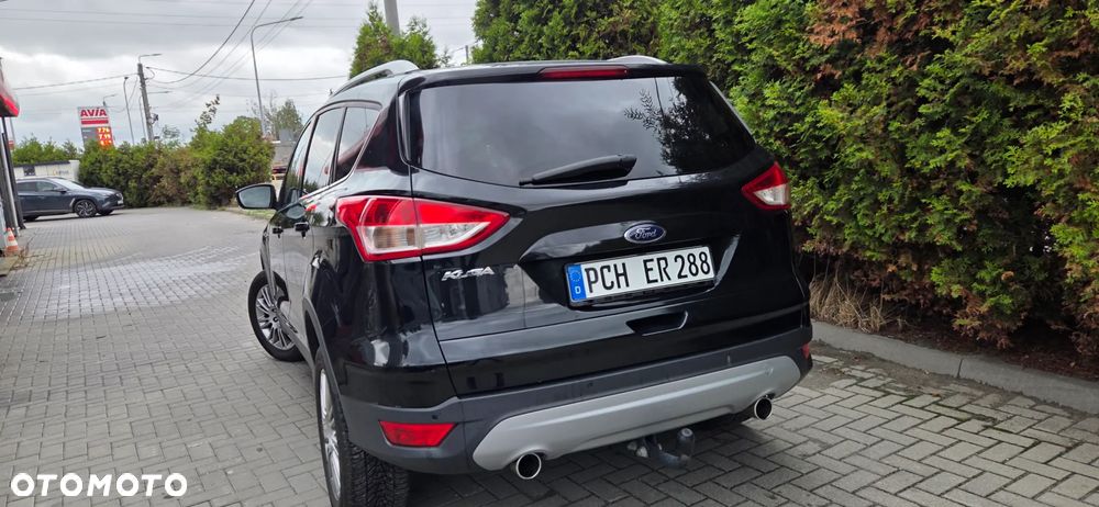 Ford Kuga 2.0 TDCi 2x4 Titanium - 13